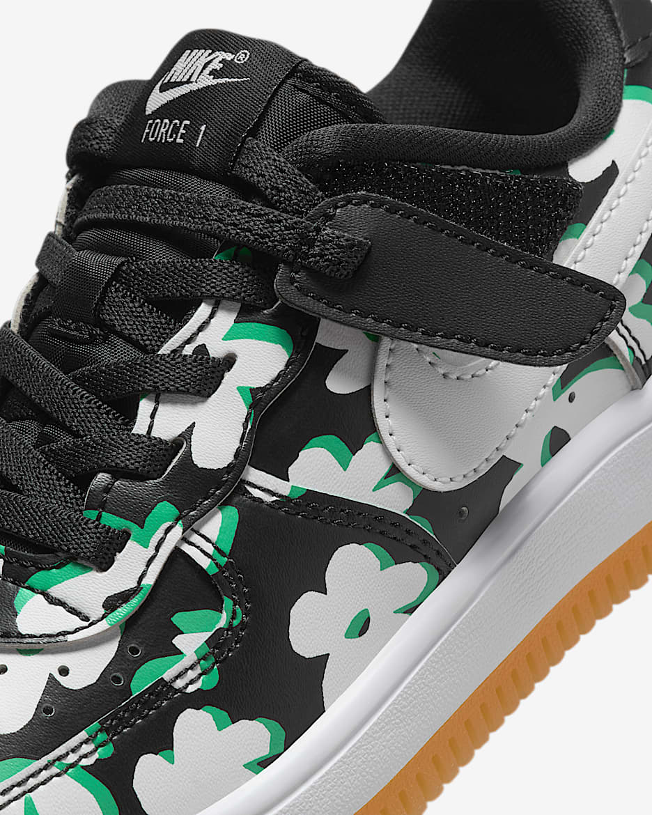 Nike Force 1 Low LV8 EasyOn Little Kids Shoes. Nike